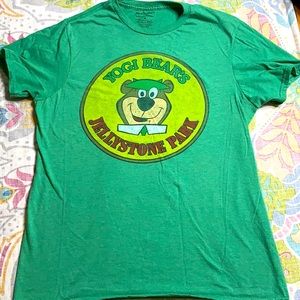 Yogi bear graphic tshirt